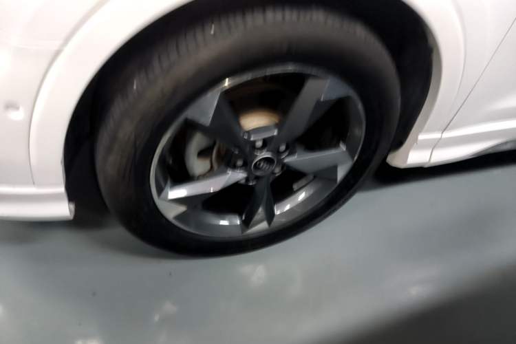 Used Audi Q3 2021 35 TFSI Fashion Dynamic Model Left Front Wheel Hub