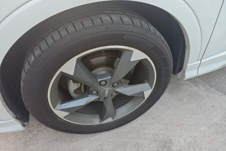 Used Audi Q3 2021 35 TFSI Fashion Dynamic Model Left Front Wheel Hub
