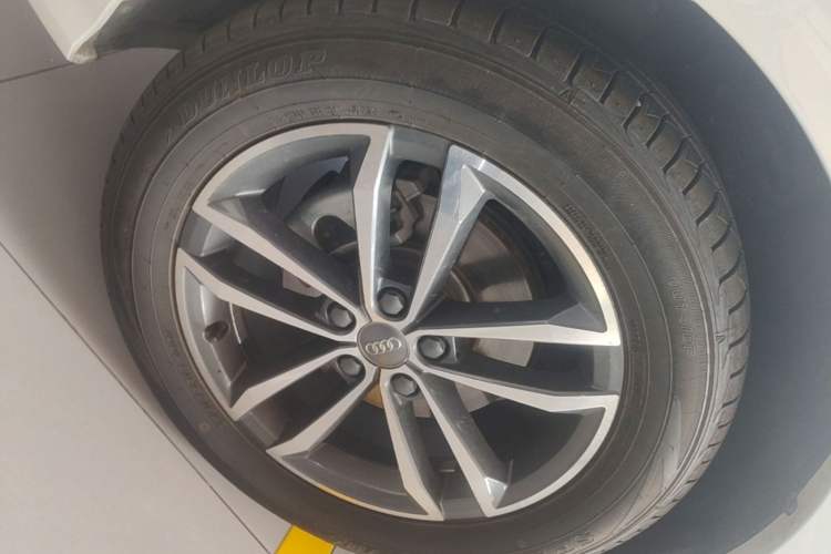 Used Audi Q3 2021 35 TFSI Progressive Dynamic Edition Left Front Wheel Hub