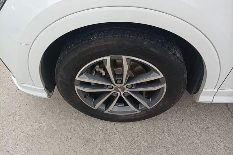 Used Audi Q3 2021 35 TFSI Progressive Dynamic Edition Left Front Wheel Hub
