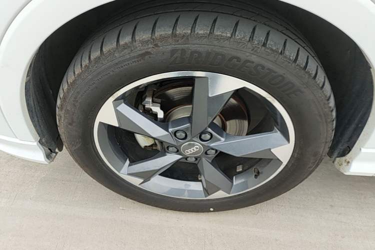 Used Audi Q3 2021 35 TFSI Fashion Dynamic Model Left Front Wheel Hub