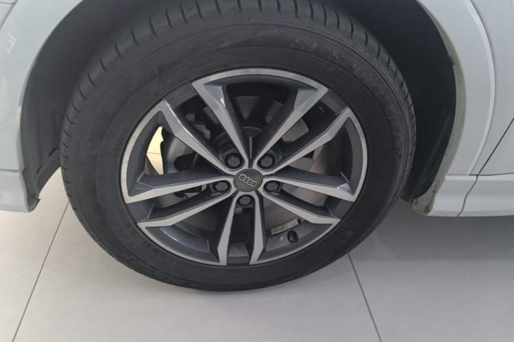 Used Audi Q3 2021 35 TFSI Progressive Dynamic Edition Left Front Wheel Hub