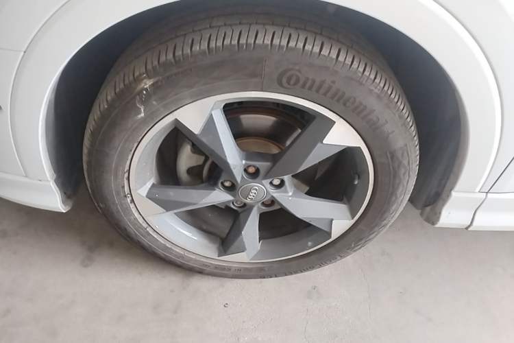 Used Audi Q3 2021 35 TFSI Fashion Dynamic Model Left Front Wheel Hub