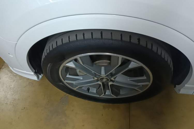 Used Audi Q3 2021 40 TFSI Fashion Dynamic Model Left Front Wheel Hub
