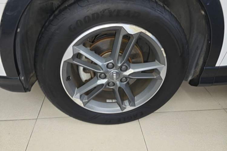 Used Audi Q3 2021 35 TFSI Advanced Style Edition Left Front Wheel Hub