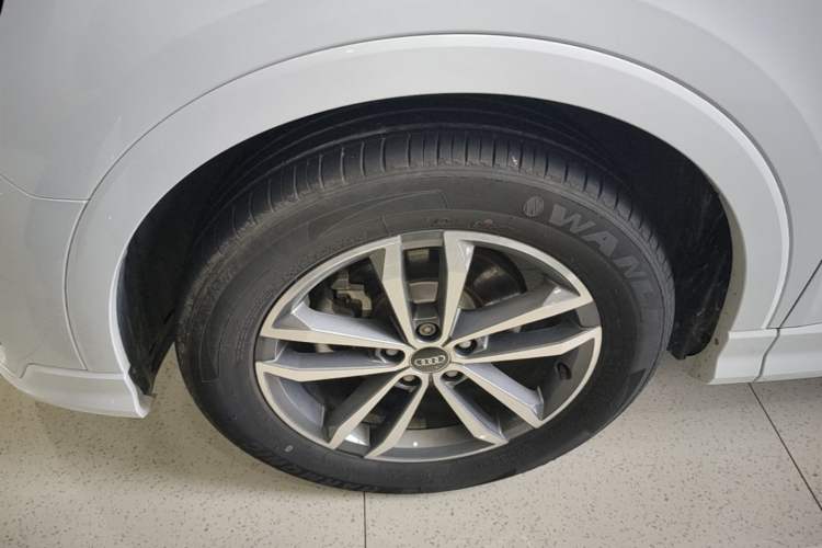 Used Audi Q3 2021 35 TFSI Progressive Dynamic Edition Left Front Wheel Hub