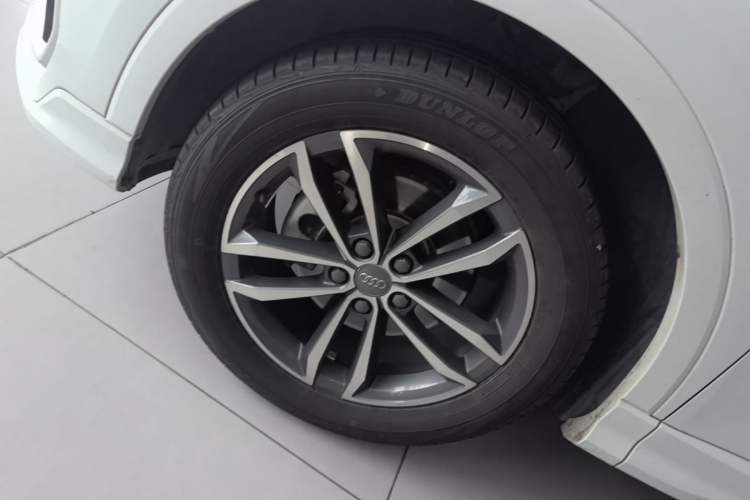 Used Audi Q3 2021 35 TFSI Progressive Dynamic Edition Left Front Wheel Hub