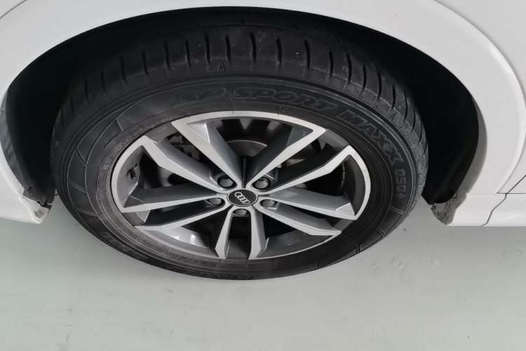 Used Audi Q3 2021 35 TFSI Progressive Dynamic Edition Left Front Wheel Hub