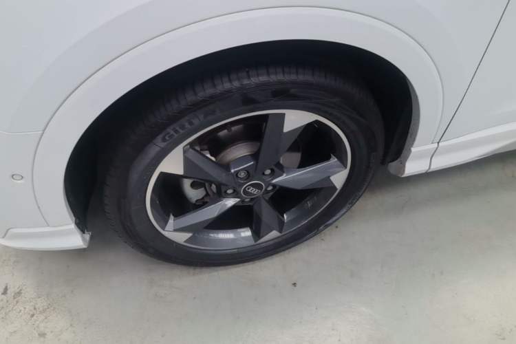 Used Audi Q3 2021 35 TFSI Fashion Dynamic Model Left Front Wheel Hub