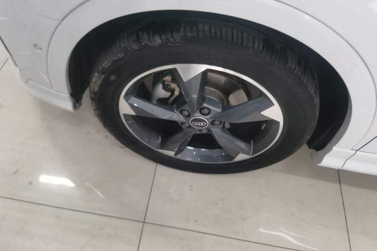 Used Audi Q3 2021 35 TFSI Fashion Dynamic Model Left Front Wheel Hub