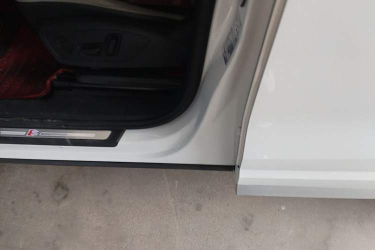 Used Audi Q3 2021 35 TFSI Fashion Dynamic Model Left Side Sill