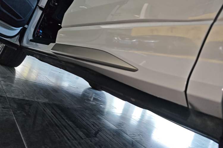 Used Audi Q3 2021 35 TFSI Progressive Dynamic Edition Left Side Sill