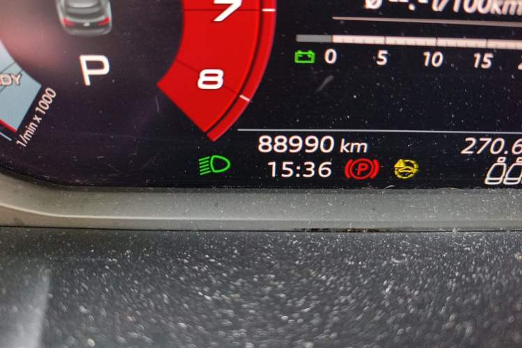 Used Audi Q3 2021 35 TFSI Fashionable and Elegant Model Odometer Close Up