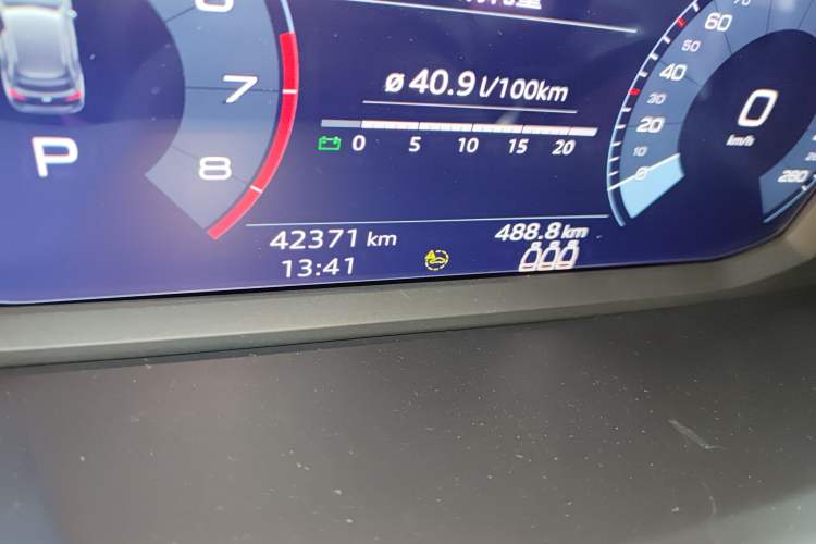 Used Audi Q3 2021 35 TFSI Fashion Dynamic Model Odometer Close Up