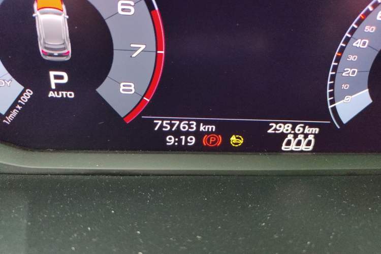 Used Audi Q3 2021 40 TFSI Fashion Dynamic Model Odometer Close Up