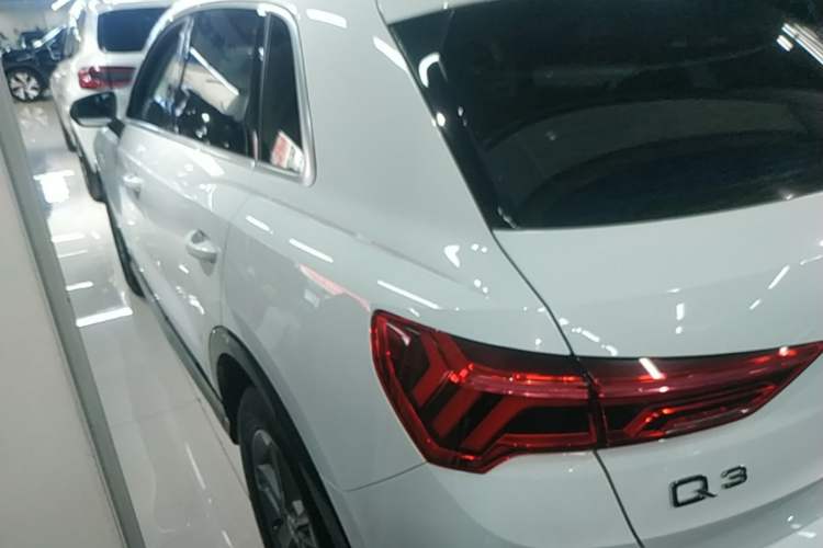 Used Audi Q3 2021 35 TFSI Advanced Style Edition Rear Left 45 Deg