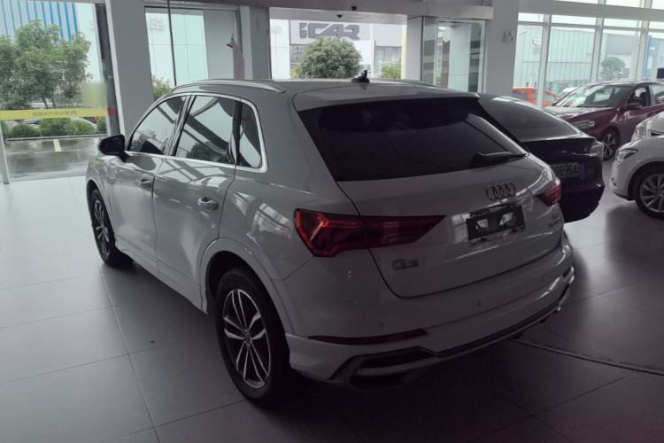 Used Audi Q3 2021 35 TFSI Progressive Dynamic Edition Rear Left 45 Deg