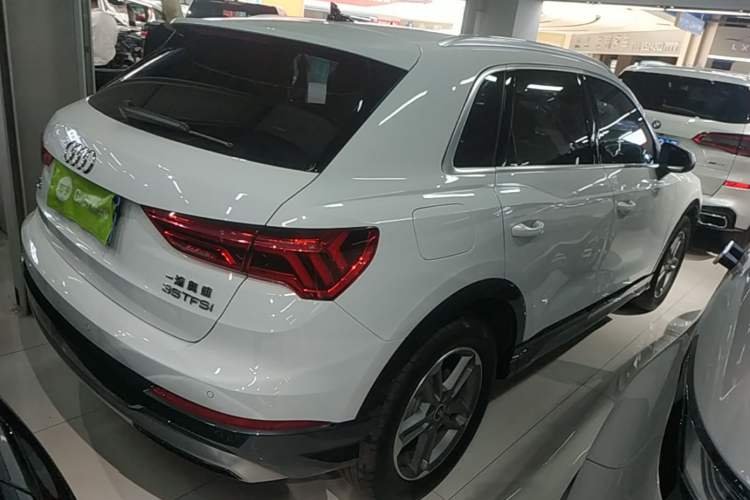 Used Audi Q3 2021 35 TFSI Advanced Style Edition Rear Right 45 Deg