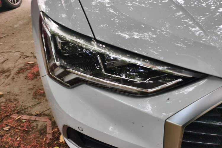 Used Audi Q3 2021 35 TFSI Fashionable and Elegant Model Right Front Headlight