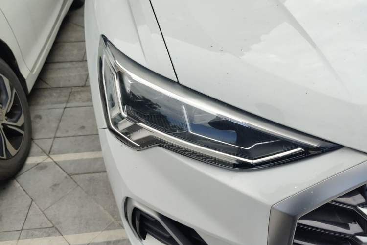 Used Audi Q3 2021 35 TFSI Fashion Dynamic Model Right Front Headlight