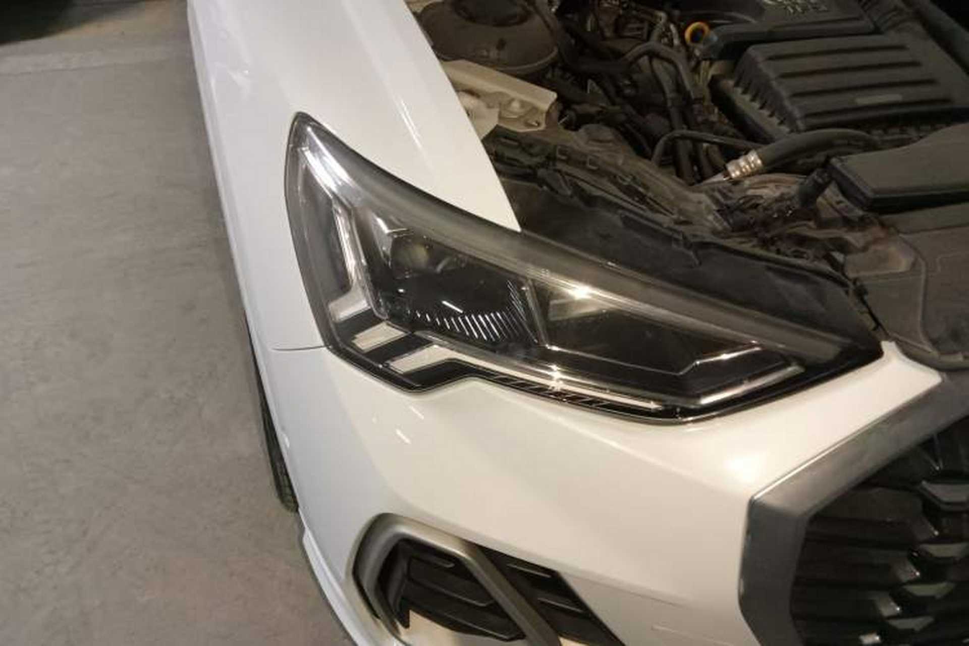 Used Audi Q3 2021 35 TFSI Fashion Dynamic Model Right Front Headlight