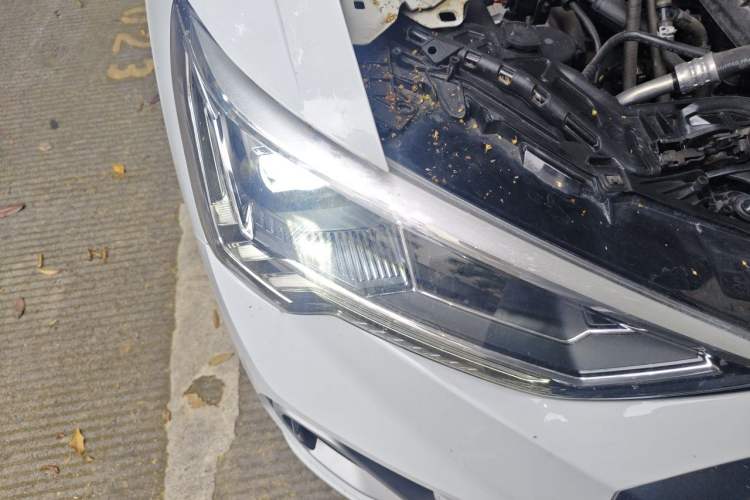 Used Audi Q3 2021 35 TFSI Fashion Dynamic Model Right Front Headlight