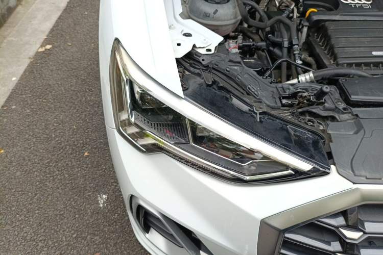 Used Audi Q3 2021 35 TFSI Fashion Dynamic Model Right Front Headlight