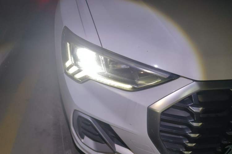 Used Audi Q3 2021 35 TFSI Progressive Dynamic Edition Right Front Headlight