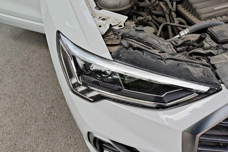 Used Audi Q3 2021 35 TFSI Progressive Dynamic Edition Right Front Headlight
