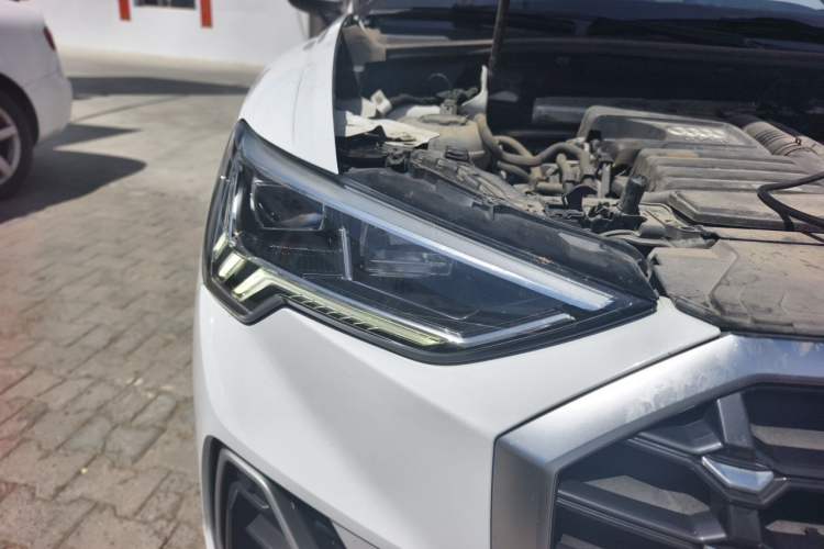 Used Audi Q3 2021 35 TFSI Progressive Dynamic Edition Right Front Headlight