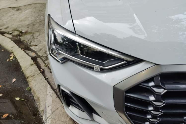 Used Audi Q3 2021 35 TFSI Fashion Dynamic Model Right Front Headlight