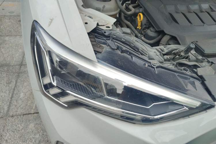 Used Audi Q3 2021 40 TFSI Fashion Dynamic Model Right Front Headlight