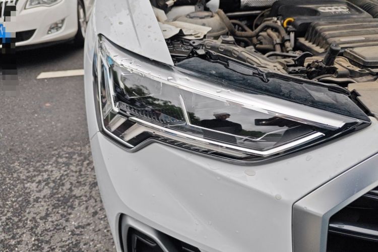 Used Audi Q3 2021 35 TFSI Fashion Dynamic Model Right Front Headlight