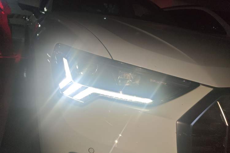 Used Audi Q3 2021 35 TFSI Advanced Style Edition Right Front Headlight