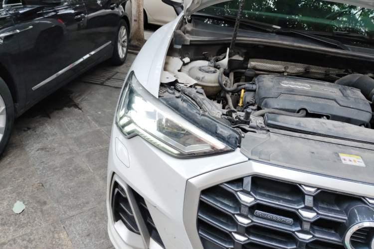 Used Audi Q3 2021 45 TFSI quattro Luxury Dynamic Model Right Front Headlight