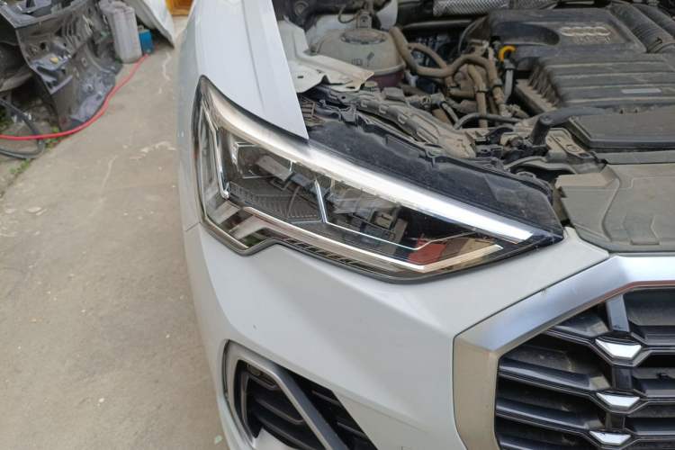 Used Audi Q3 2021 35 TFSI Fashion Dynamic Model Right Front Headlight