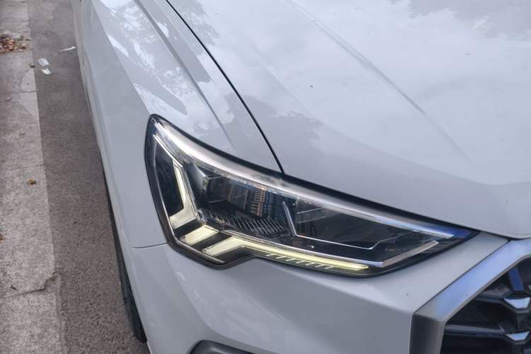 Used Audi Q3 2021 35 TFSI Progressive Dynamic Edition Right Front Headlight