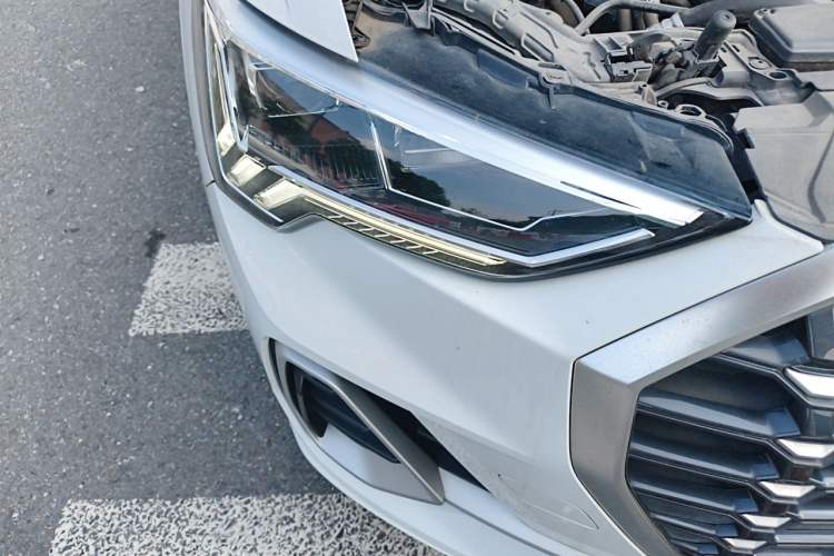 Used Audi Q3 2021 35 TFSI Fashion Dynamic Model Right Front Headlight