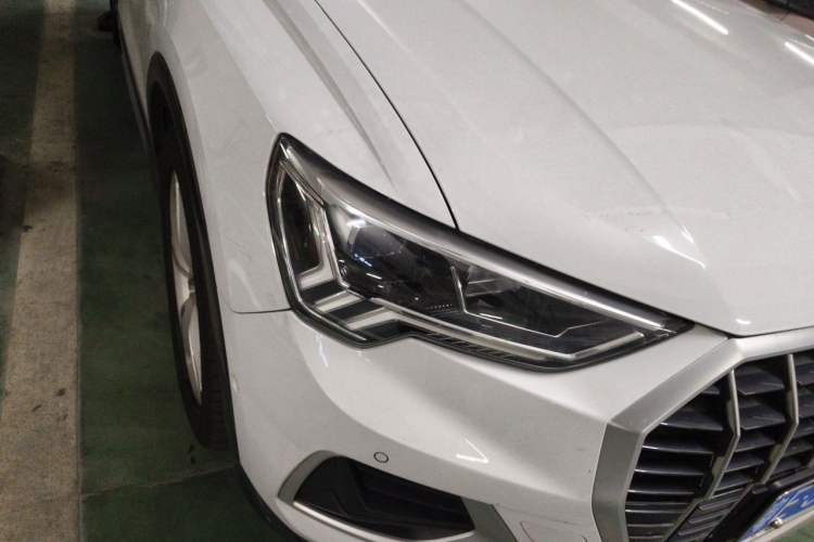 Used Audi Q3 2021 35 TFSI Fashionable and Elegant Model Right Front Headlight
