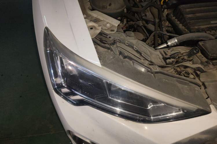 Used Audi Q3 2021 35 TFSI Fashion Dynamic Model Right Front Headlight