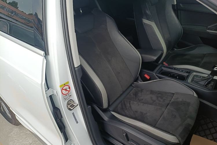 Used Audi Q3 2021 35 TFSI Progressive Dynamic Edition Right Front Seat