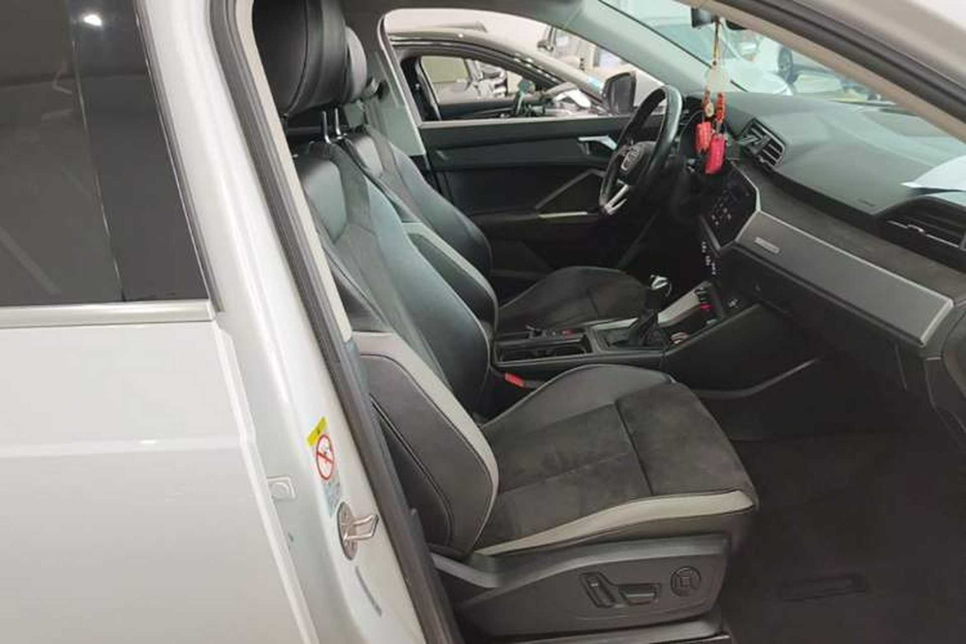 Used Audi Q3 2021 35 TFSI Progressive Dynamic Edition Right Front Seat