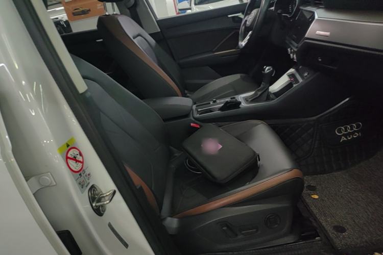 Used Audi Q3 2021 35 TFSI Fashionable and Elegant Model Right Front Seat