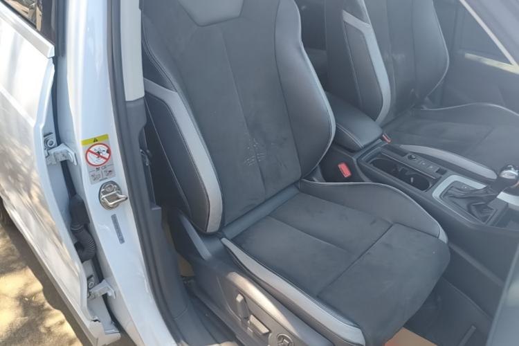 Used Audi Q3 2021 35 TFSI Progressive Dynamic Edition Right Front Seat