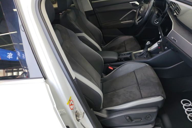 Used Audi Q3 2021 35 TFSI Progressive Dynamic Edition Right Front Seat