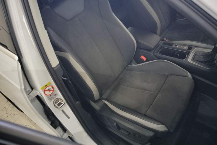 Used Audi Q3 2021 35 TFSI Progressive Dynamic Edition Right Front Seat