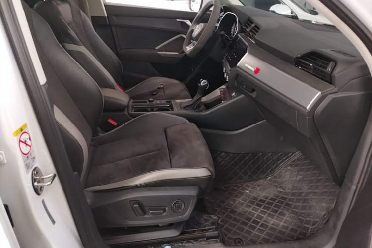 Used Audi Q3 2021 35 TFSI Progressive Dynamic Edition Right Front Seat
