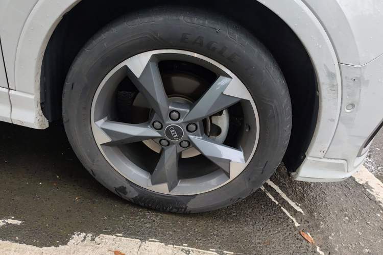 Used Audi Q3 2021 35 TFSI Fashion Dynamic Model Right Front Wheel Hub