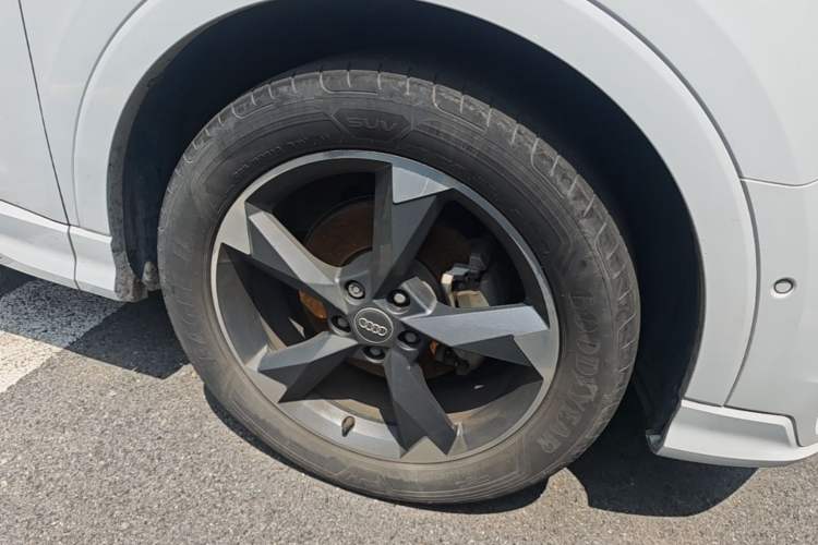 Used Audi Q3 2021 35 TFSI Fashion Dynamic Model Right Front Wheel Hub