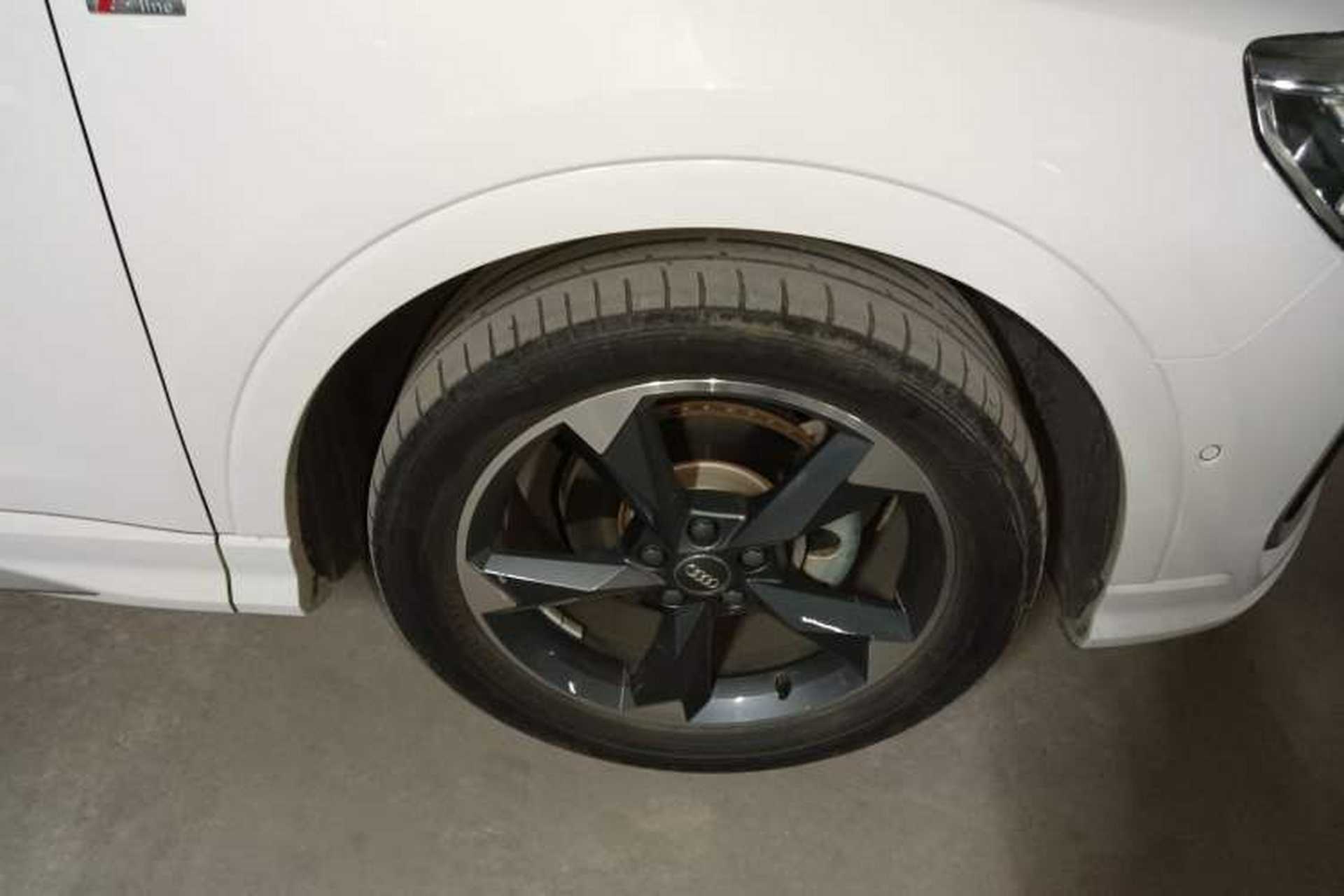 Used Audi Q3 2021 35 TFSI Fashion Dynamic Model Right Front Wheel Hub